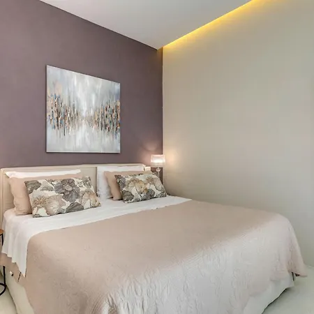 - Bacci Villa *